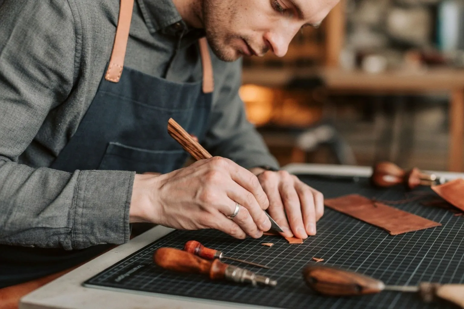 L'Aube, terre secrète de la maroquinerie de luxe française
