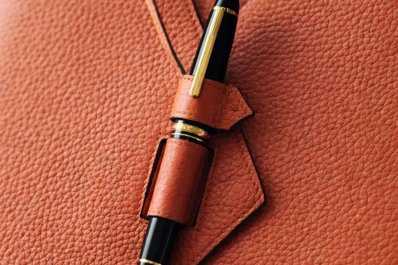Un siècle de maroquinerie Montblanc : l'héritage du cuir au service de l'excellence